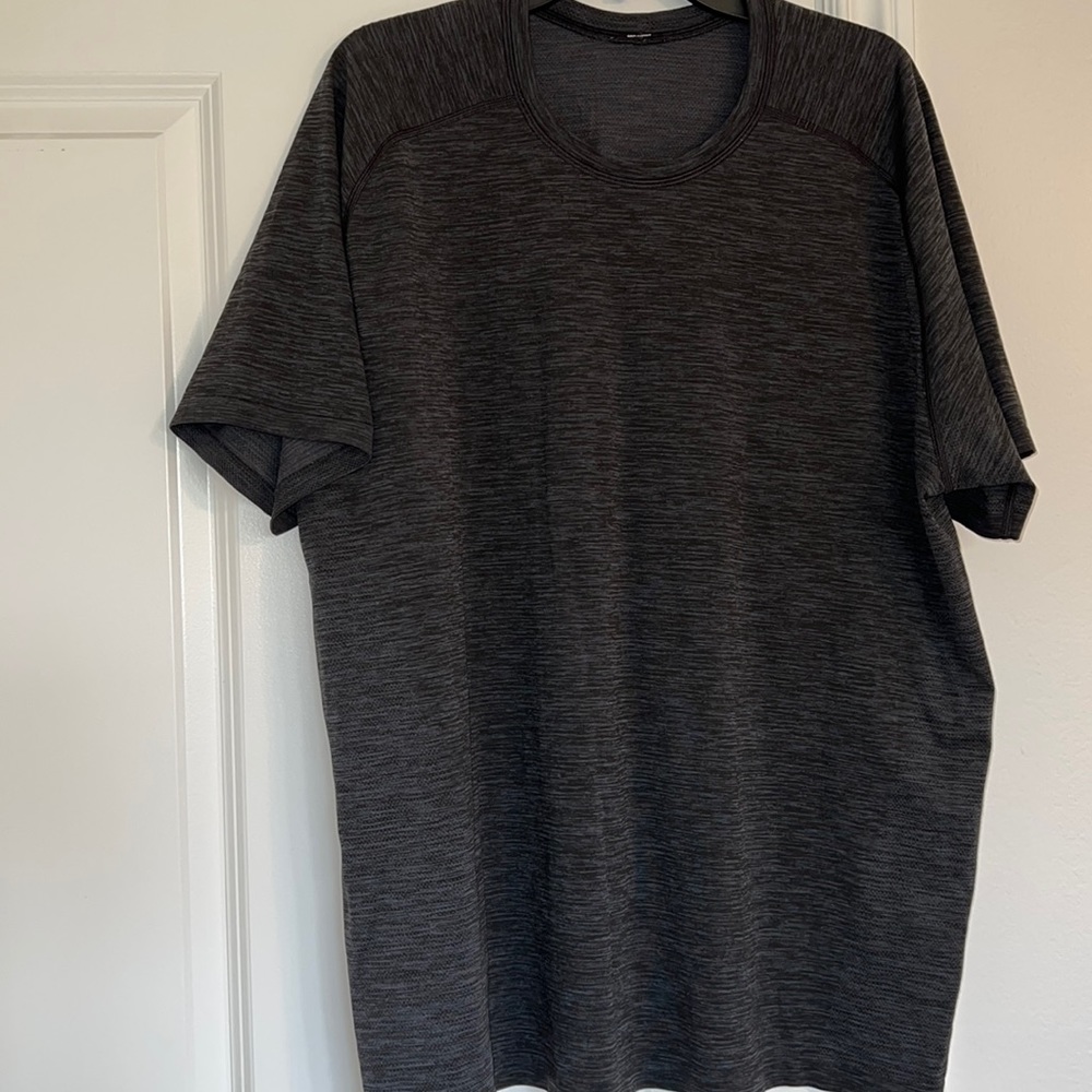 ^SOLD^ Mens lululemon shirt